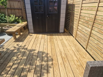 EXPERT Stain & Seal | Transparent Fence, Deck, and Wood Stain & Sealer